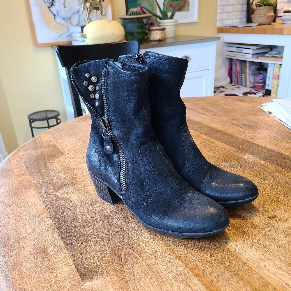 MJUS ankle boots